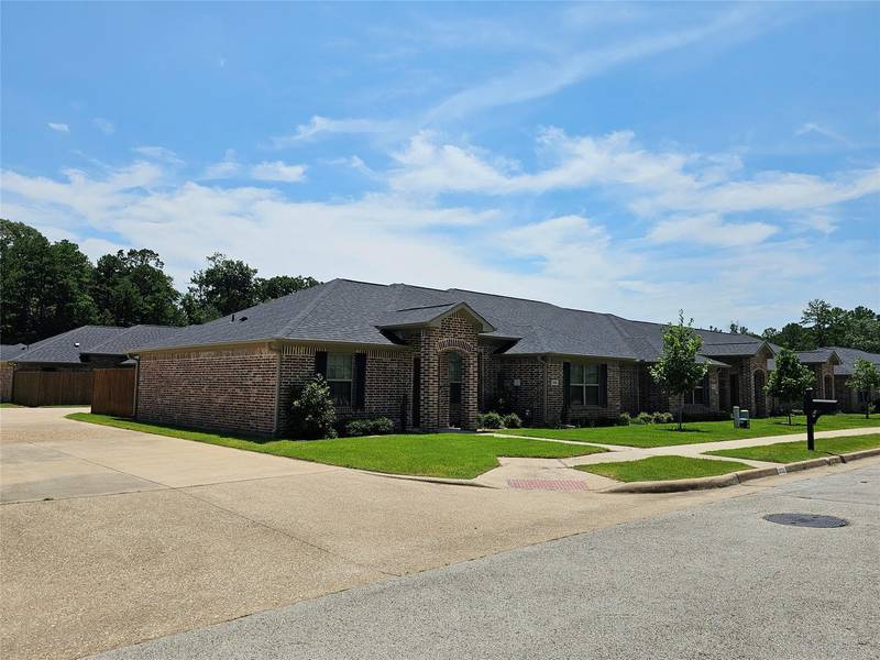 5104 Shiloh Village Drive, Tyler, TX 75703