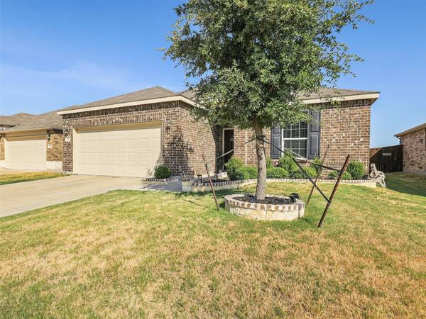 1625 Vernon Drive, Aubrey, TX 76227