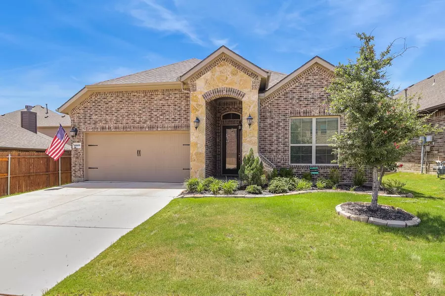 10009 Bodega Bay Road, Fort Worth, TX 76177