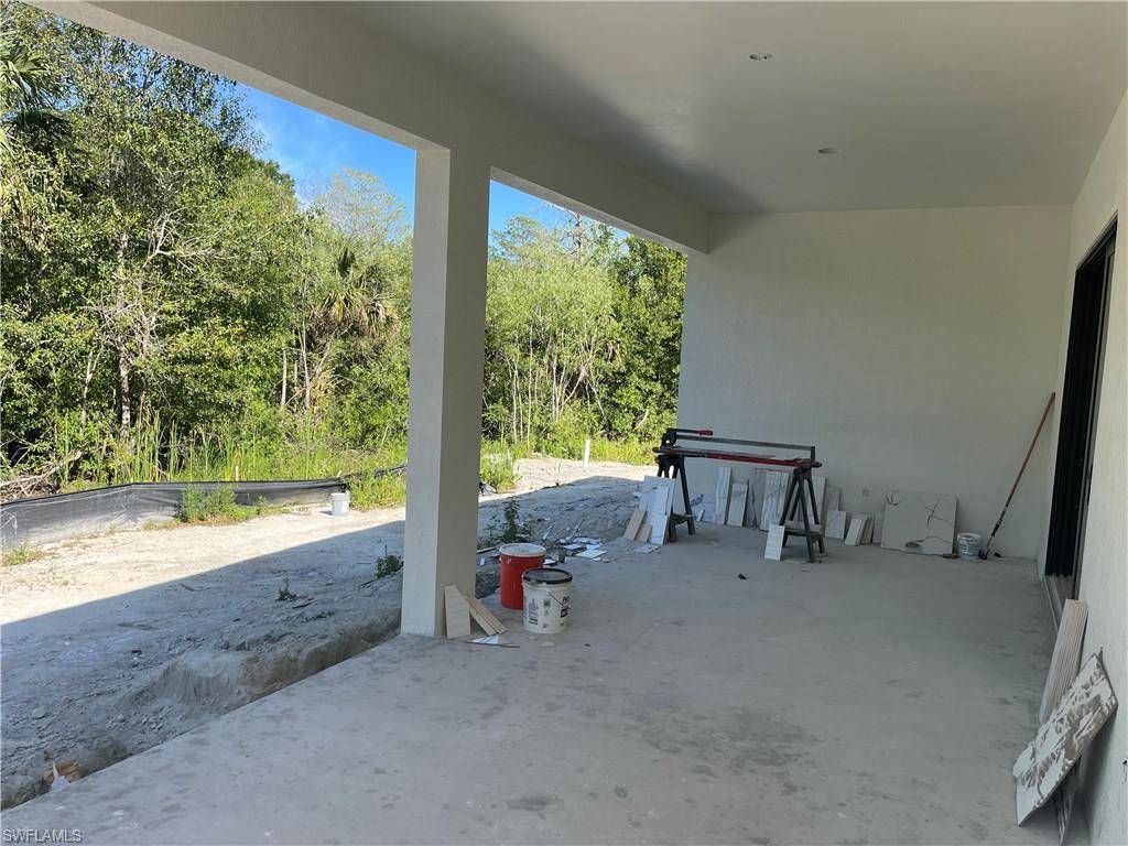 Naples, FL 34120,241 2nd ST NE