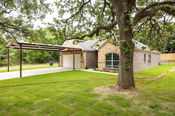 3604 Shady Lane, Joshua, TX 76058