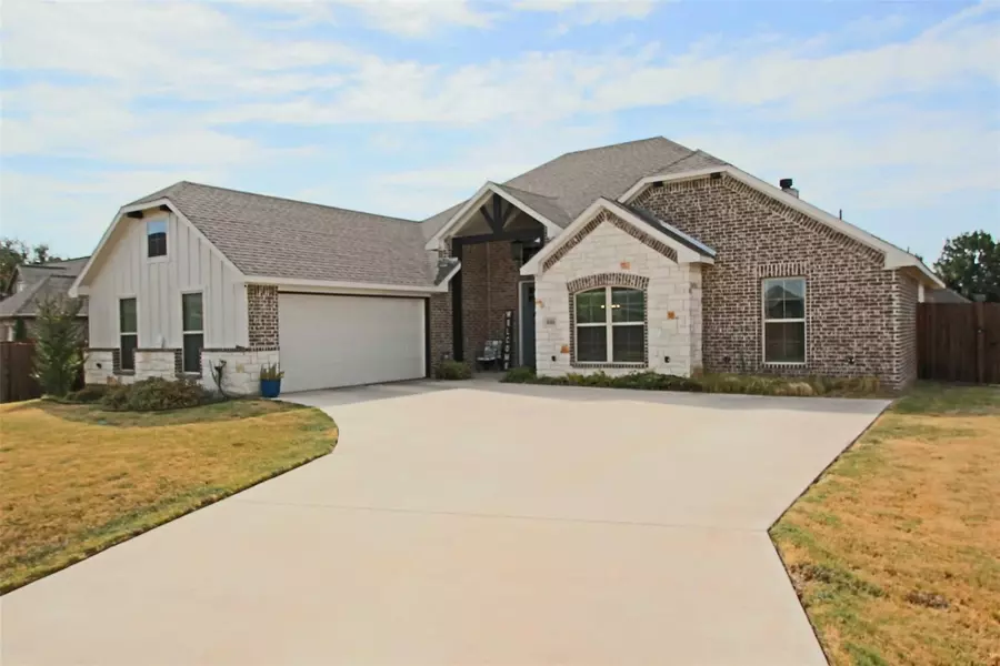 105 Bent Creek Court, Cleburne, TX 76033