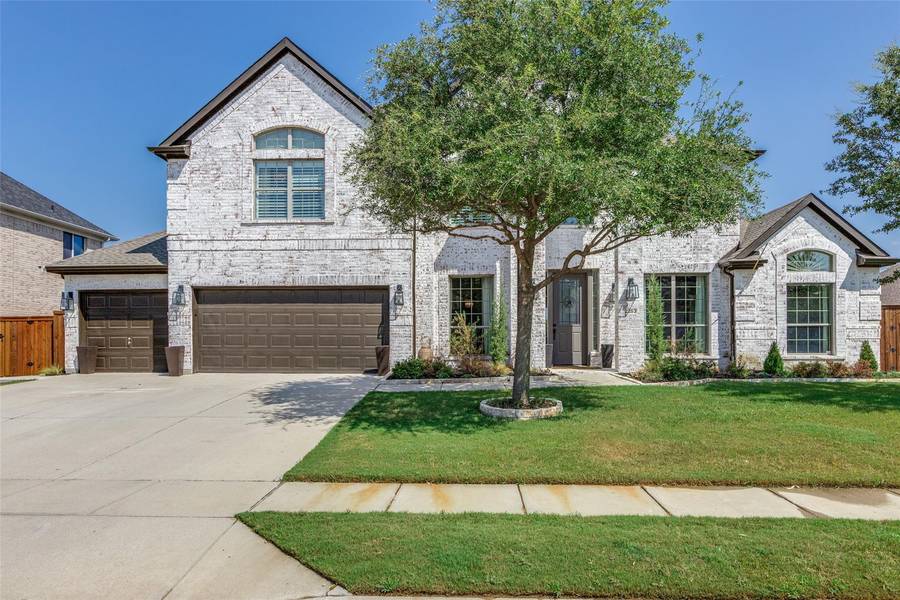 2253 Hideaway Pointe Drive, Little Elm, TX 75068