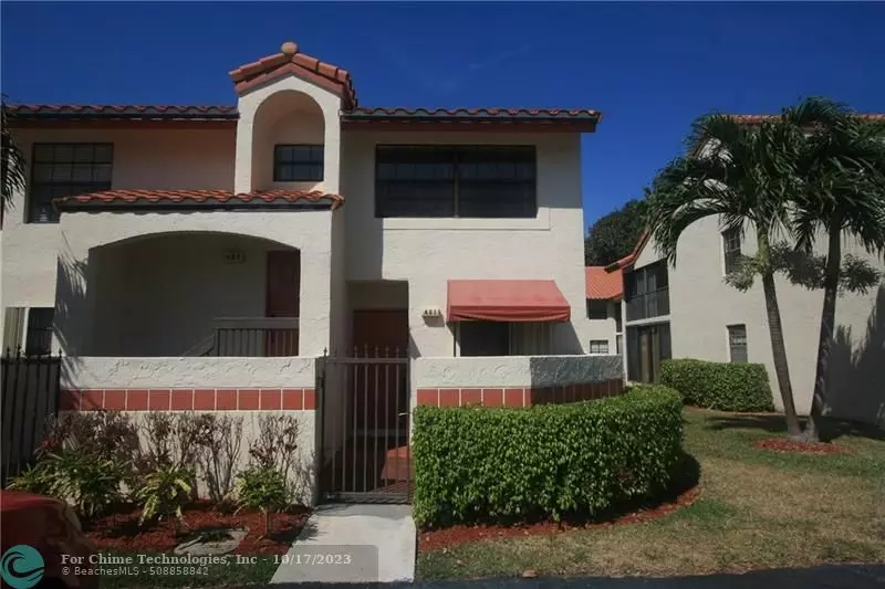 Deerfield Beach, FL 33442,401 Congressional Way  #401