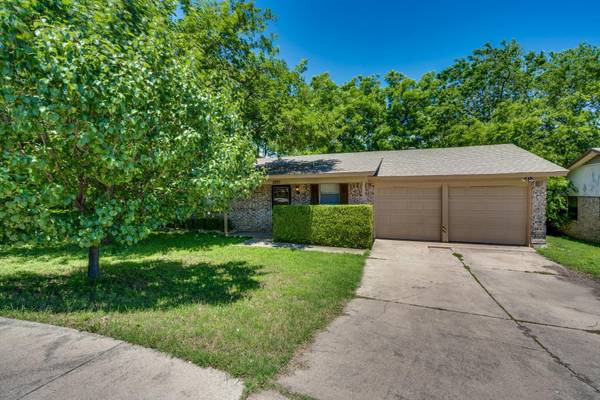 5921 Barry Drive, Watauga, TX 76148