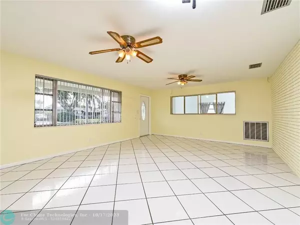 Deerfield Beach, FL 33441,333 SE 10th Ct