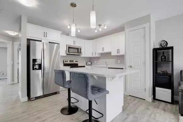 Calgary, AB T3M 2V5,113 CRANBROOK WALK SE