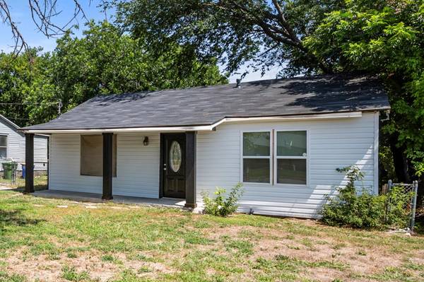 7820 Longfield Drive, White Settlement, TX 76108