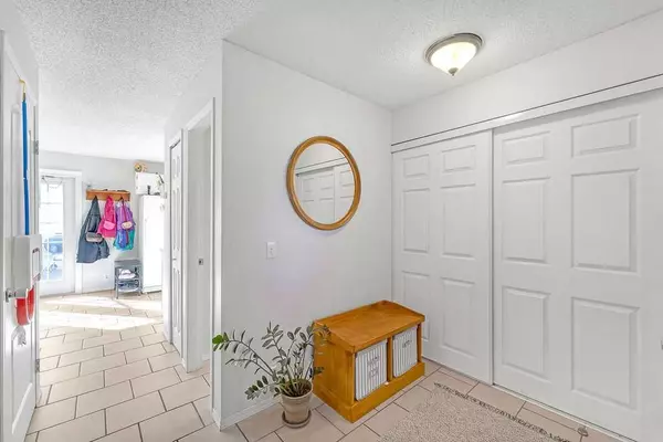 Calgary, AB T3K 2J9,159 Bedford PL NE