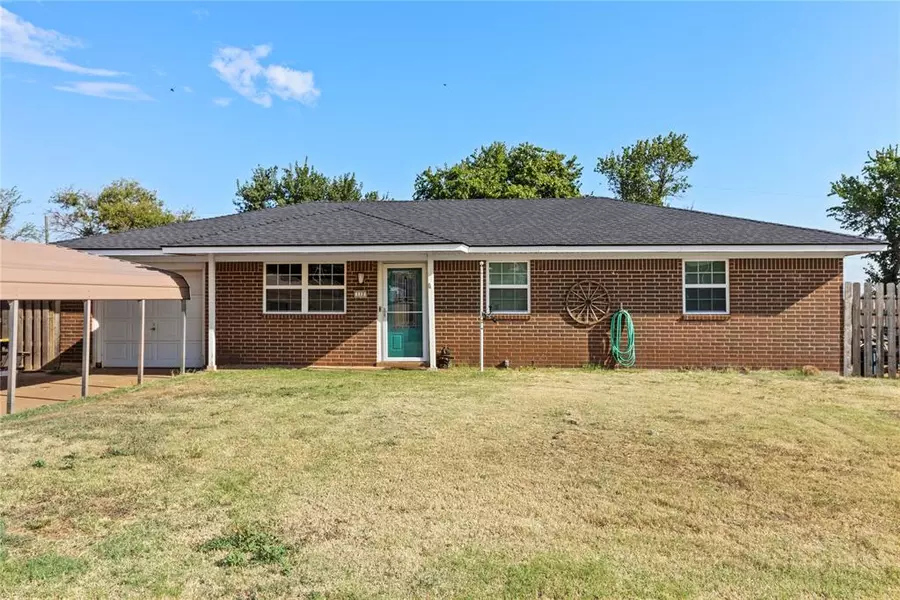 112 Bluestem Street, Weatherford, OK 73096