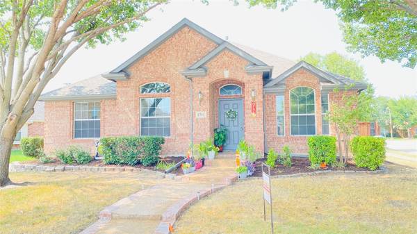 1715 Mineral Springs Drive,  Allen,  TX 75002