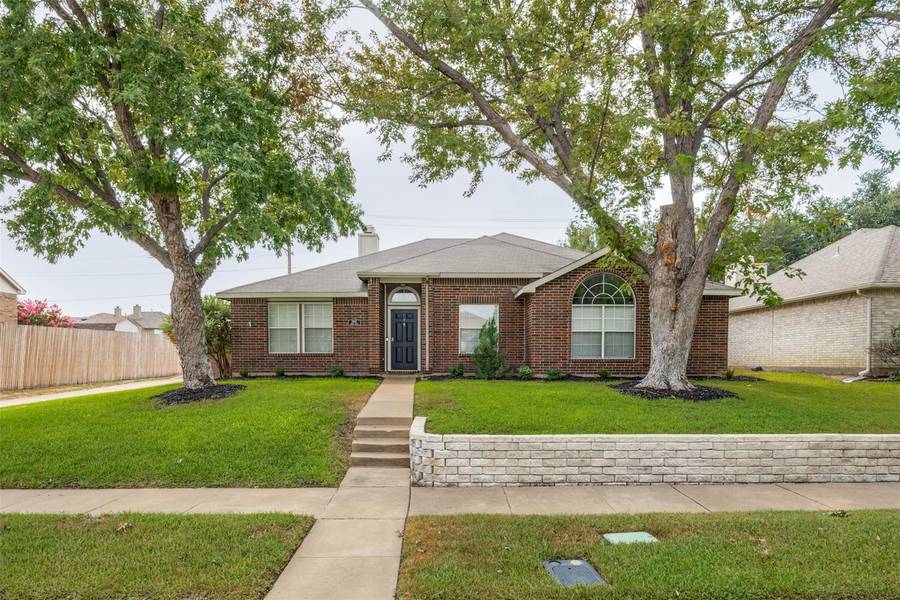 5832 Baker Drive, The Colony, TX 75056