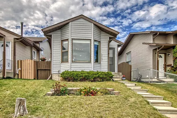 Calgary, AB T3J2P7,14 Tararidge Close NE