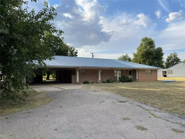 775 NW 3rd Street, Minco, OK 73059