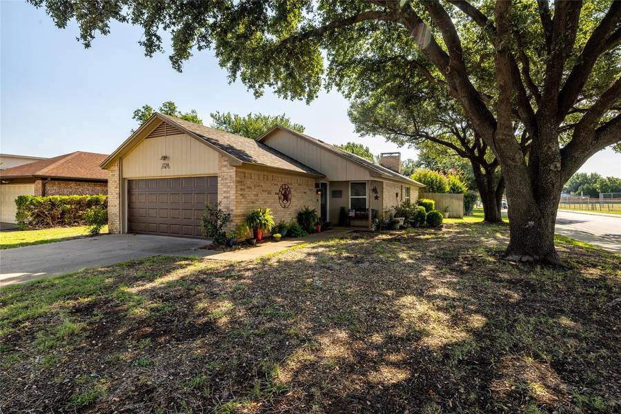 1710 Mimosa Lane, Euless, TX 76039