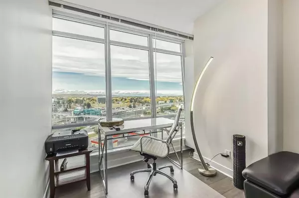 Calgary, AB T2L 2L8,30 Brentwood Common NW ##1013