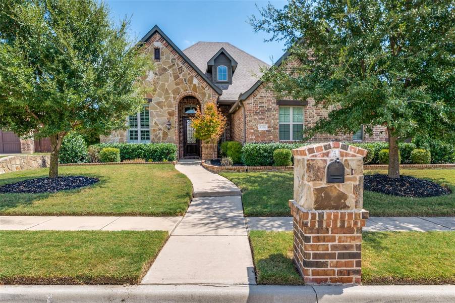 8356 Saddlebrook Drive, North Richland Hills, TX 76182