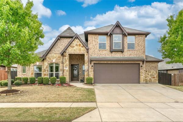 8236 Spitfire Trail, Aubrey, TX 76227