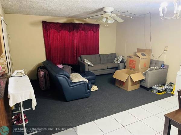 Lauderhill, FL 33313,4220 NW 21st St  #217