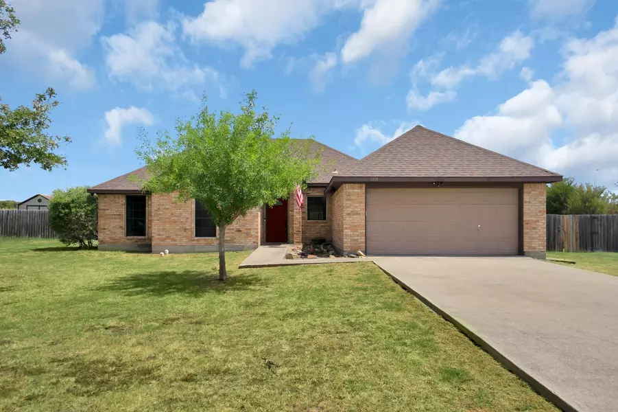 5101 Creek Crossing Drive, Greenville, TX 75402