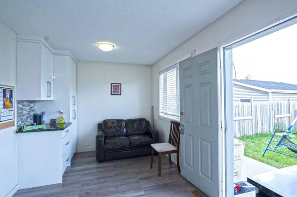 Calgary, AB t3j3e1,105 martinbrook PL NE