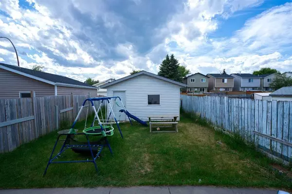 Calgary, AB t3j3e1,105 martinbrook PL NE