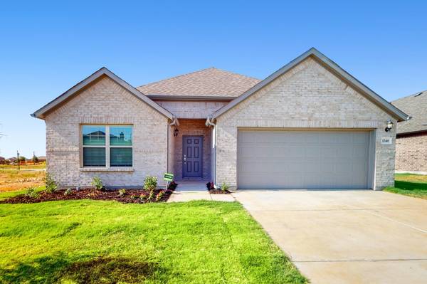 1340 Cedar Creek Lane, Crowley, TX 76036