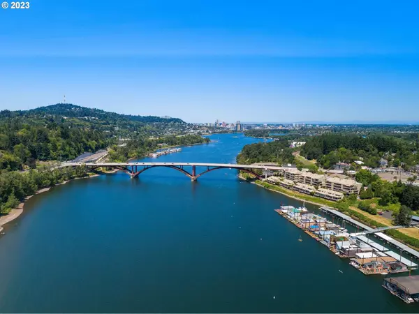 Experience Luxury Waterfront Living at Sellwood Harbor in Portland,Quick & Associates Real Estate