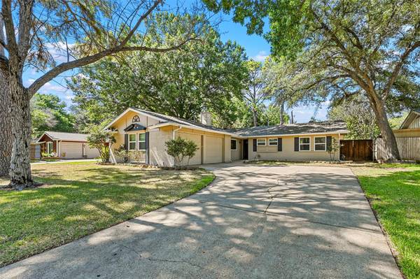 2509 Olympia Drive, Arlington, TX 76013