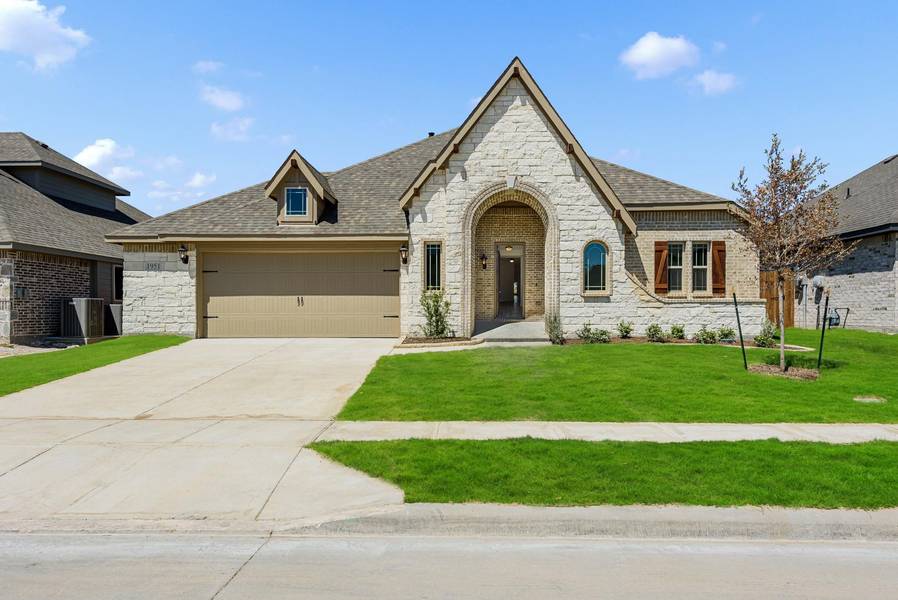 1951 Cedarwood Drive, Glenn Heights, TX 75154