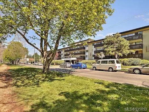 Victoria, BC V8V 2Y5,964 HEYWOOD Ave #217