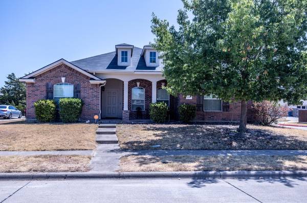 2203 Fair Weather Drive, Lancaster, TX 75146