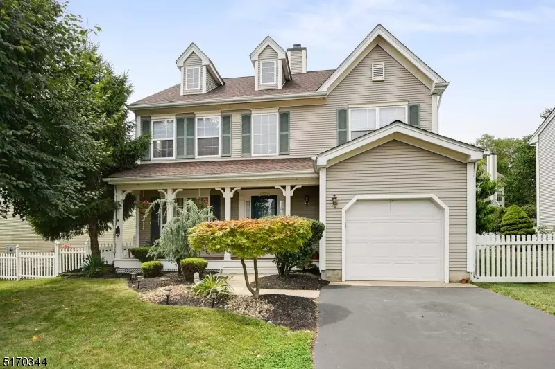 32 Stanford Dr, South Brunswick Twp., NJ 08824