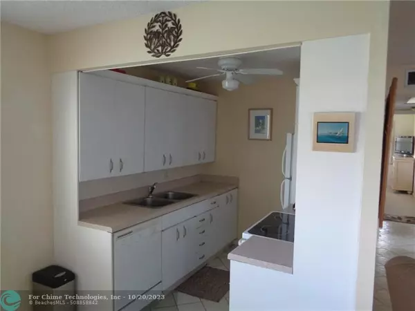 Deerfield Beach, FL 33442,1001 Newport G  #1001