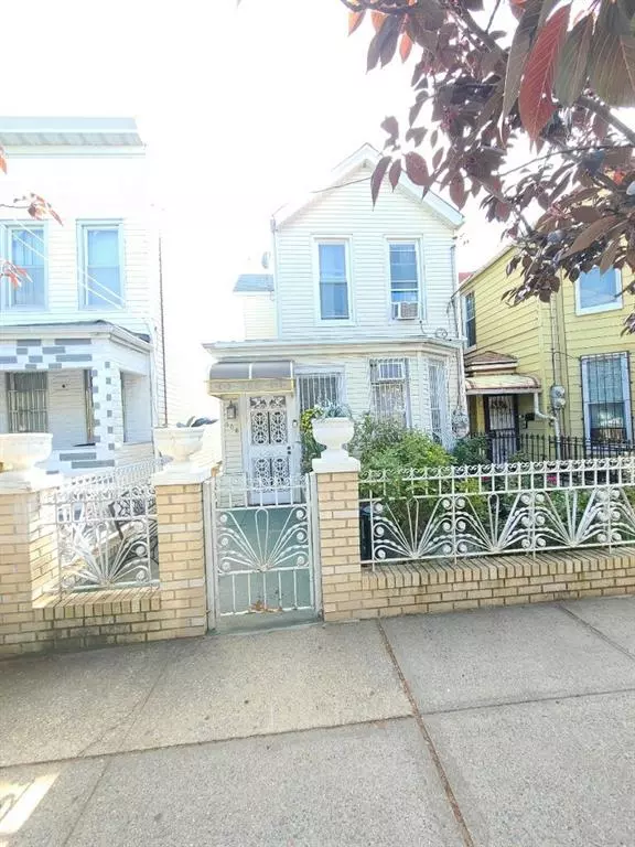 Brooklyn, NY 11208,568 Hemlock ST