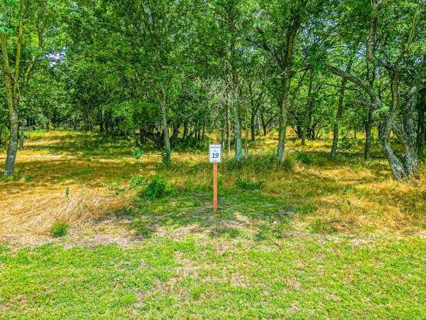 Lot 19 Grison Circle, Corsicana, TX 75109