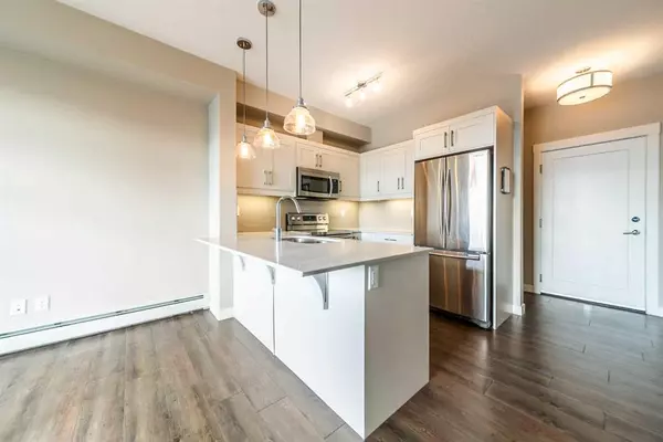 Calgary, AB T2X 4R3,10 Walgrove WALK SE #408