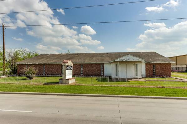 205 King Road, Hackberry, TX 75036