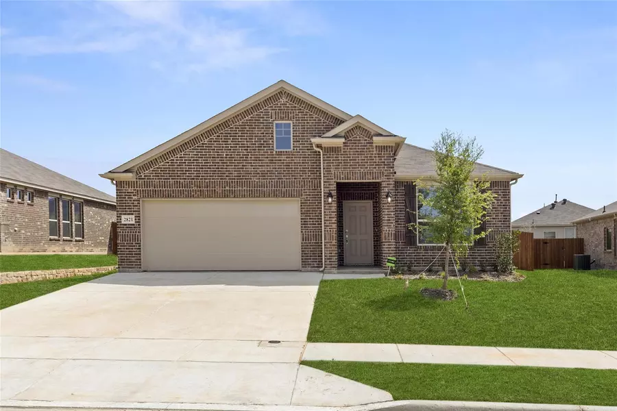 2821 Rose Heath Lane, Fort Worth, TX 76108