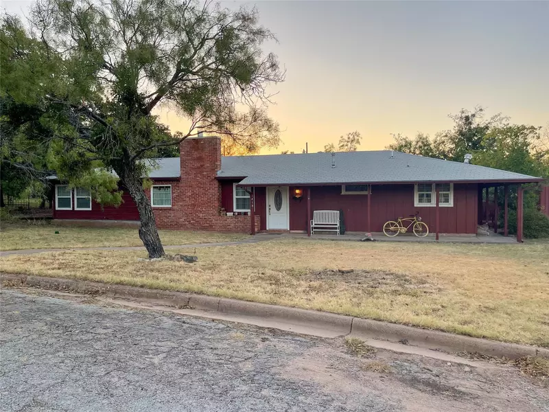 1418 Park Drive, Cisco, TX 76437