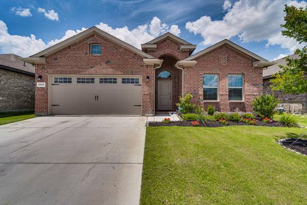 2333 Emerald Springs Drive, Glenn Heights, TX 75154