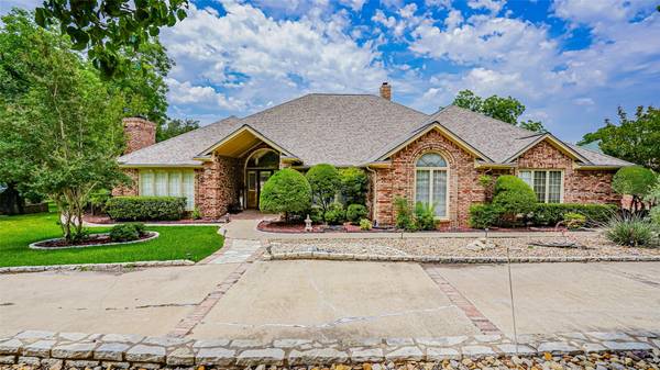 6415 Buena Vista Drive, Granbury, TX 76049