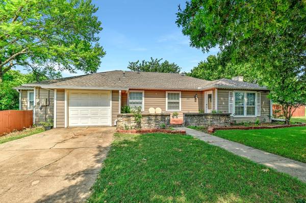 1471 Hillcrest Boulevard, Gainesville, TX 76240