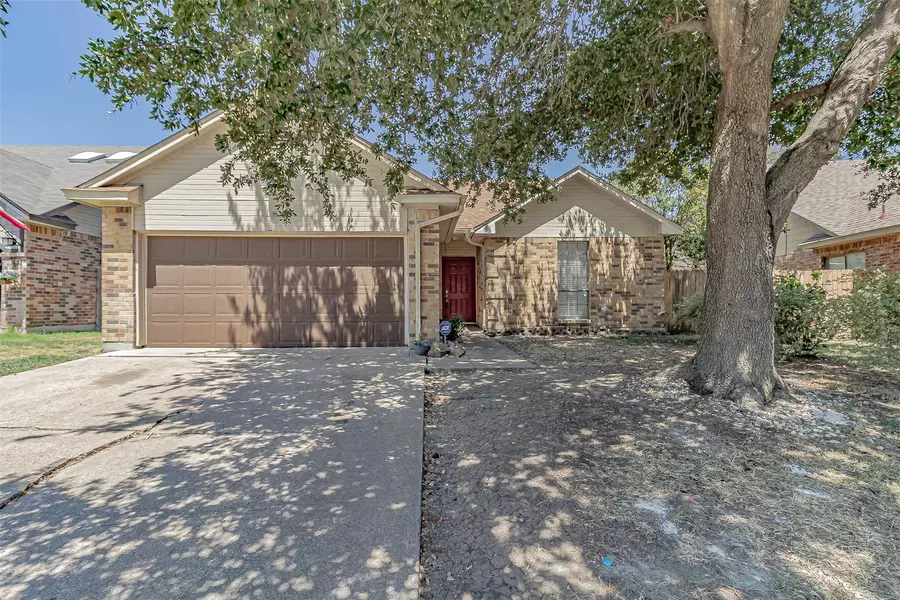 3418 Swan Court, Arlington, TX 76015