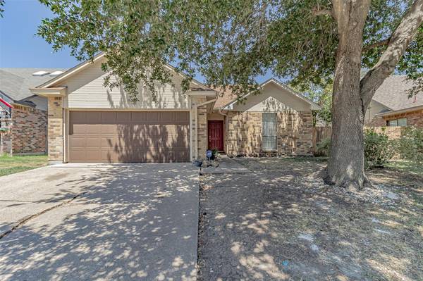 3418 Swan Court, Arlington, TX 76015