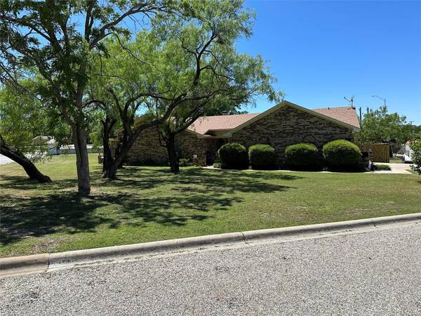 122 Greentree Circle, Early, TX 76802