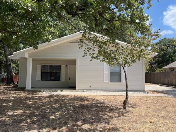 Lake Worth, TX 76135,3010 Hiawatha Trail