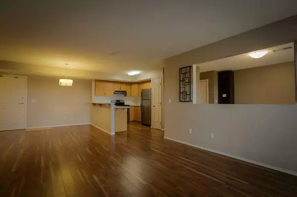 Airdrie, AB T4B 3B4,300 Edwards WAY NW #404