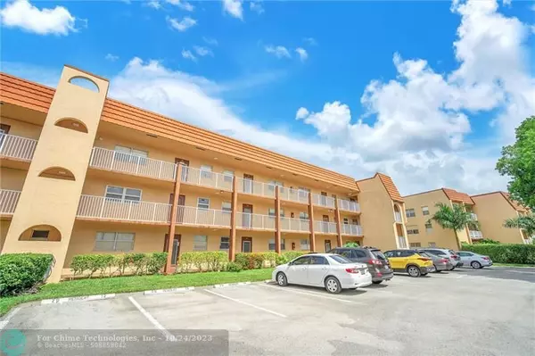 Sunrise, FL 33322,9010 Sunrise Lakes Blvd  #211