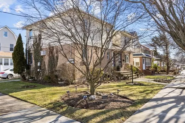 Jamaica, NY 11412,118-29 191st ST